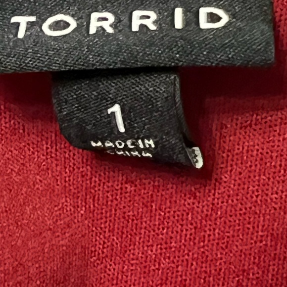 Women's Torrid Plus 1X Red Floral Cold Shoulder Mini Dress - Picture 6 of 7